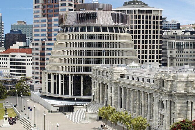 1/2 Day Guided Wellington Tour incl. Cable Car (Vans not buses) - Oriental Bay stop and the Wellington feel: beaches plus personality