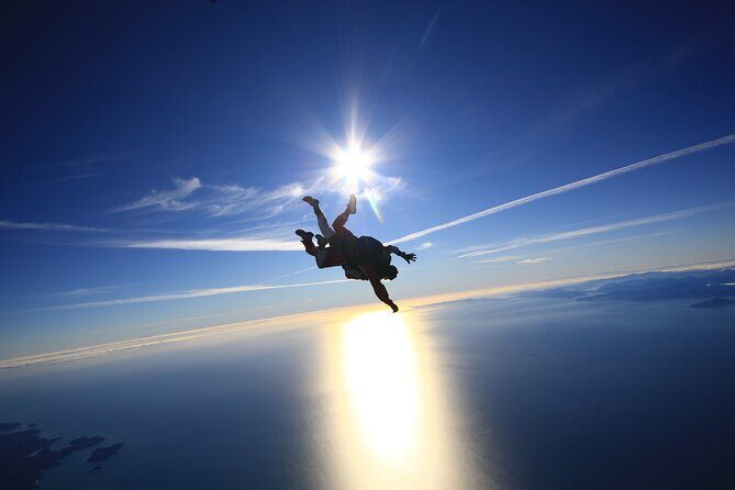 18,000ft Tandem Skydive over Abel Tasman - Inside the Plane Ride Over Abel Tasman: The Build-Up You’ll Want to Watch