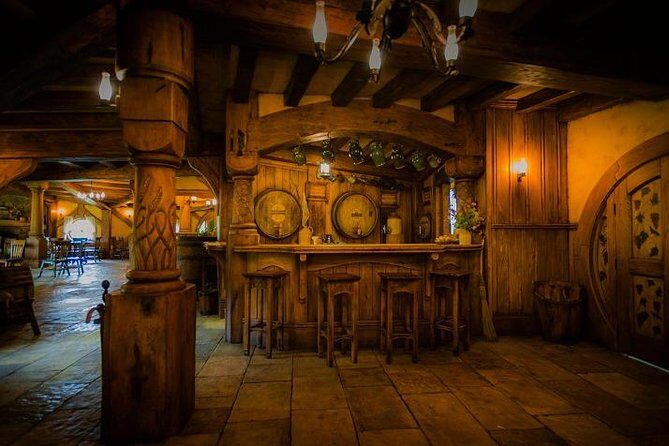 2 Day Waitomo Caves, Hobbiton Movie Set and Rotorua Tour from Auckland - Why this Auckland-to-Rotorua overnighter works