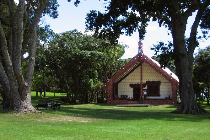 3-Day Bay of Islands Tour from Auckland - Two Nights in Paihia: Why Sleeping Here Improves the Whole Trip