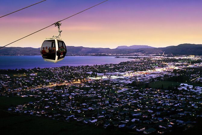 3-Day Hobbiton, Rotorua, Whakarewarewa, and Waitomo Tour - Waitomo Glowworm Caves: the boat ride that makes the timing worth it