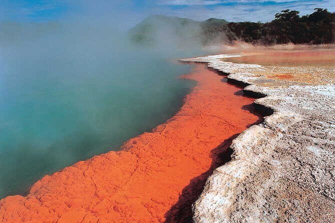 3-Day Hobbiton, Rotorua, Whakarewarewa, and Waitomo Tour - Who this tour suits best