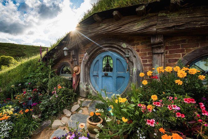 3 Day Waitomo Caves, Hobbiton Movie Set and Rotorua Tour from Auckland - Key Points Before You Go