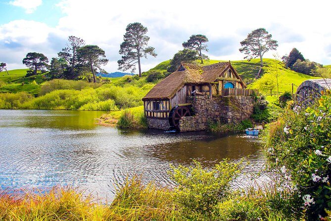3 Day Waitomo Caves, Hobbiton Movie Set and Rotorua Tour from Auckland - Price and Value: What $1,343.54 Covers and Why It Might Still Be a Good Deal