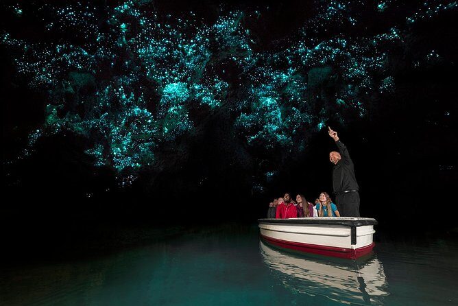 3 Day Waitomo Caves, Hobbiton Movie Set and Rotorua Tour from Auckland - Group Size, Pickup Timing, and How to Prepare