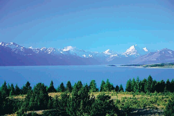 4-Day Great Southern Island Circle Tour from Christchurch - Day 2: Milford Sound Cruise Through Fiordland National Park