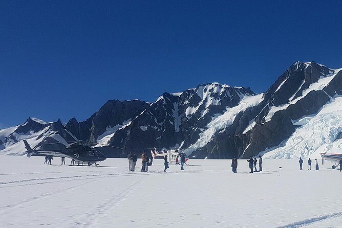 45-Minute Glacier Highlights Helicopter Tour from Mount Cook - What to Wear and Pack: Sunglasses, Shoes That Don’t Slip, and Less Stuff