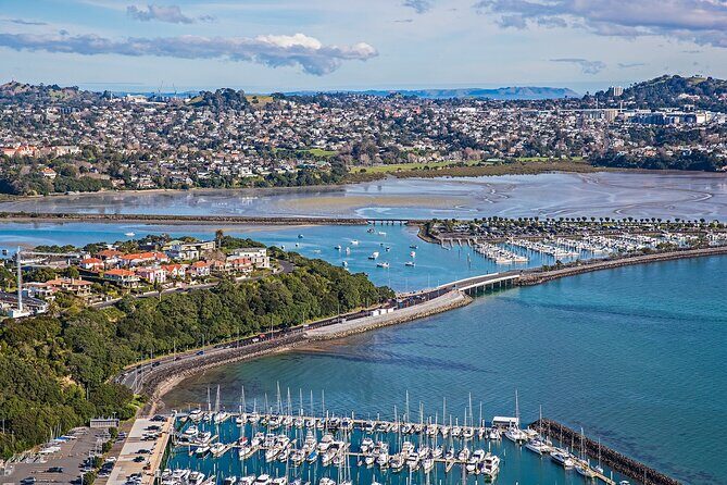 5-Day Bay of Islands, Auckland, Hobbiton, Rotorua & Waitomo Tour - Day 4: The road to Waitomo Glowworm Caves and onward to Rotorua