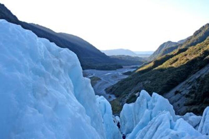 5-Day South Island Tour from Christchurch - Day 2 Milford Sound cruise: Fiordland views, Mirror Lakes photos, and Homer Tunnel
