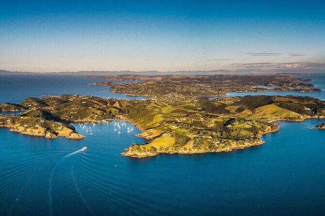 5 or 7 hour Far End of Waiheke Scenic Wine Tour in Electric Vans - Waiheke Distilling Co: gin tastings after lunch (and great sightlines)