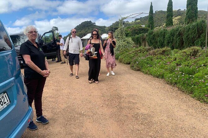 5 or 7 hour Far End of Waiheke Scenic Wine Tour in Electric Vans - Passage Rock Vineyard: first tastings in a dramatic setting