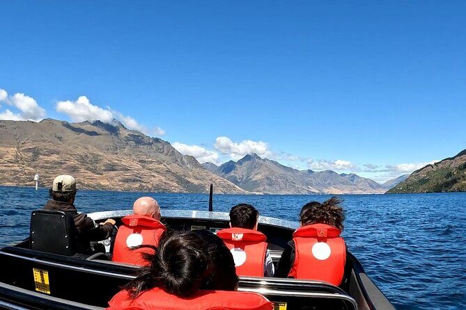 6 Day South Island New Zealand Private Tour from Christchurch - Day 5: Milford Sound vs Doubtful Sound, then evening in Te Anau