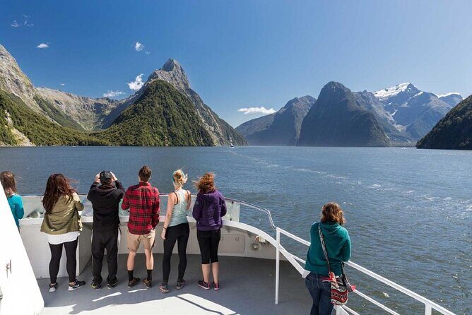 6-Day South Island Southern Heritage Tour from Christchurch - Central Otago’s fruit towns to Dunedin: shifting from Alps to Scotland-of-the-South charm