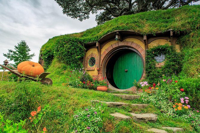 6hr Hobbiton Movie Set Tour - Departs Tauranga - Tauranga to The Shire: what makes this tour work