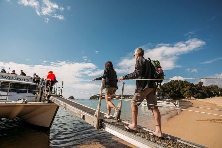 Abel Tasman National Park: Cruise, Kayak, & Hike Tour - From Nelson to Kaiteriteri: the easy start that matters