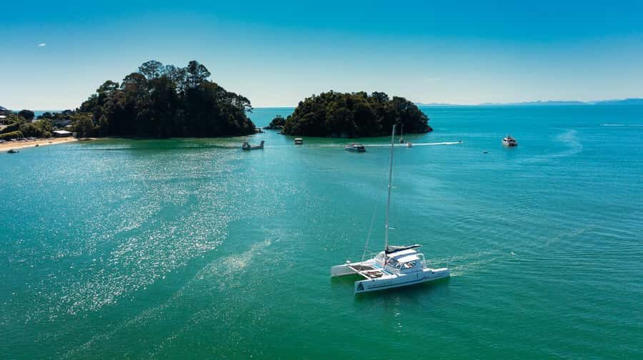 Abel Tasman National Park: Cruise, Walk & Sailing Tour - Pitt Head Loop at Anchorage Bay: easy walking with standout views