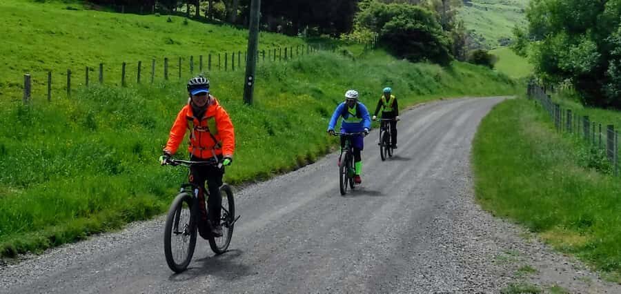 Akaroa Explorer: Guided Electric Mountain Bike Tour - Weather, timing, and what “approximate” means in real life