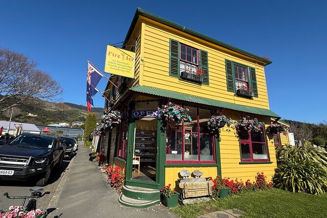 Akaroa Private Day Tour from Christchurch - Lyttelton Harbour and Port Hills: The View Start That Sets the Mood