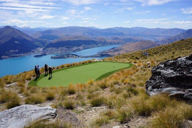 Altitude Golf by Helicopter from Queenstown - Over The Top: Why this Queenstown helicopter golf is different