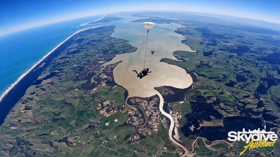 Auckland: 13000, 16000, or 18000-Foot Tandem Skydive - Who This Auckland Tandem Skydive Is For (and Who Should Pass)