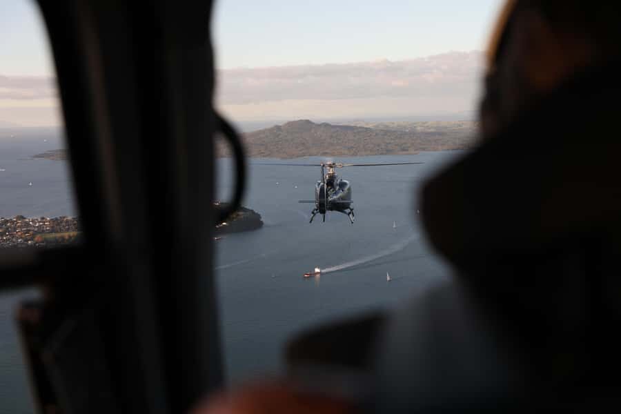 Auckland: 20min Helicopter scenic flight - City & Volcanoes - Practical Tips: Camera Rules, What to Wear, and What Not to Bring