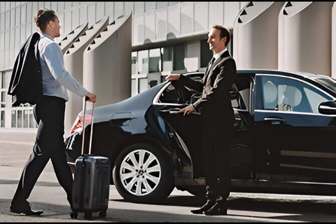 Auckland Airport Private Transfers with child car seats - Door-to-Door Drop-Offs: CBD, Suburbs Nearby, and the Cruise Terminal