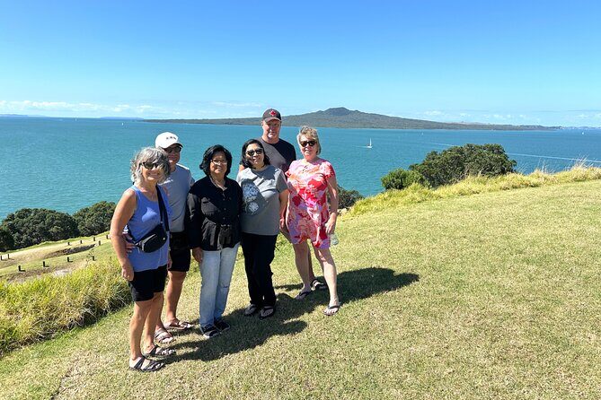 Auckland City Half Day Top Sightseeing Tour(Small Group Tour) - Harbour Bridge and Westhaven Marina: the postcard start