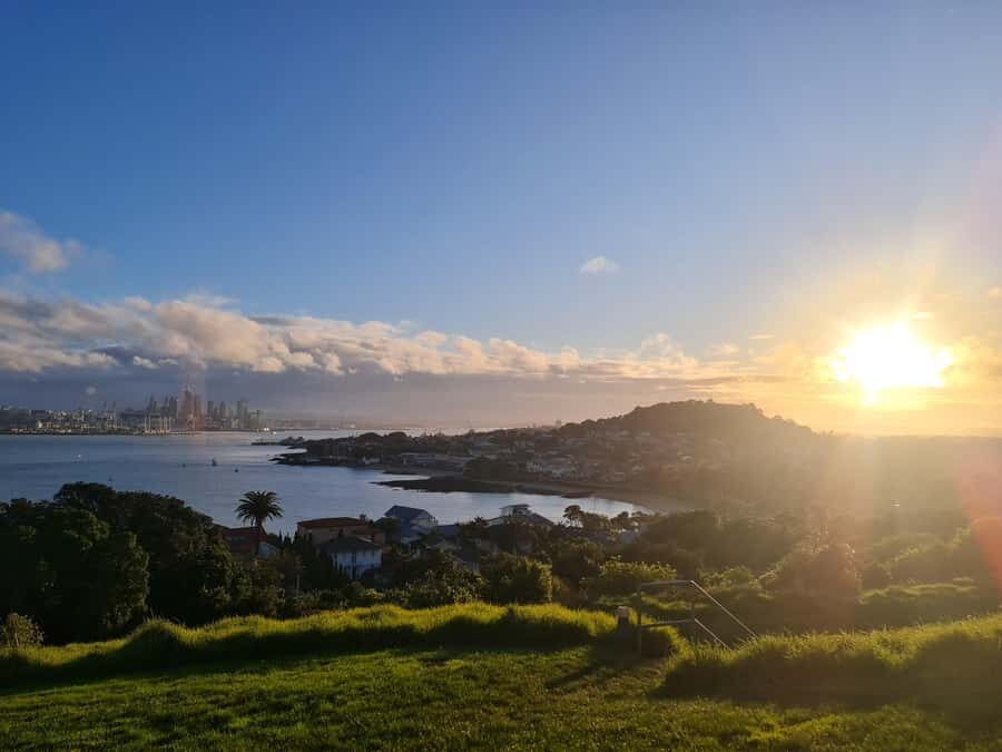 Auckland City Highlights Half Day Tour - Auckland Harbour Bridge: your first skyline “click”
