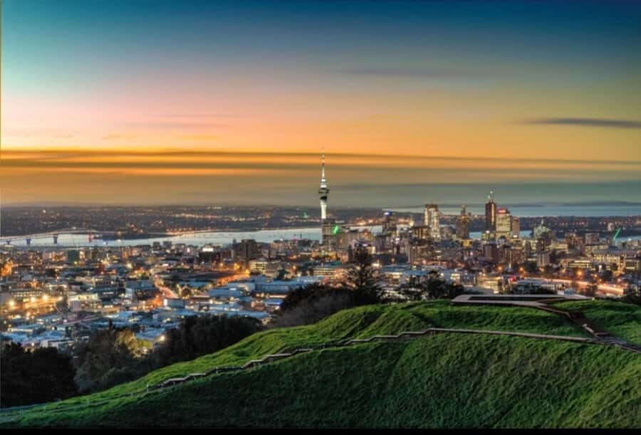 Auckland City Highlights Half Day Tour - Getting there: pickup in the CBD and comfortable small-group transport