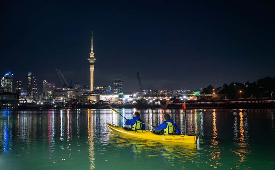 Auckland: City Lights Night Kayak Tour - St Mary’s Bay to Westhaven Marina: Your First Glimpse of the Auckland Skyline