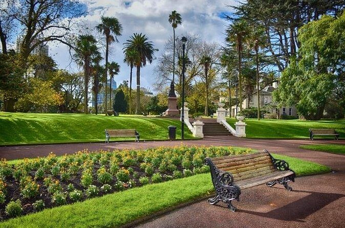Auckland City Self Guided Walking Tour with an APP - Parks and church stops: where the walk slows down