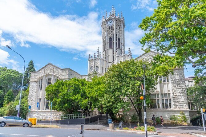 Auckland City Self Guided Walking Tour with an APP - Town Hall and central Auckland classics