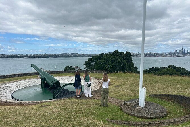 Auckland City Top Sights Half Day Tour - Small Group - Stop 4: Mount Eden (Maungawhau) for panoramic city views