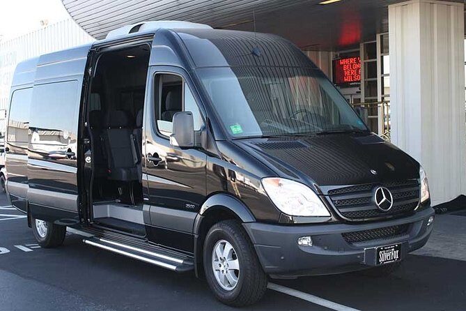 Auckland Cruise/Wharf & Airport Transfers - The Ride Comfort Details: Water, Chargers, and Real Luggage Space