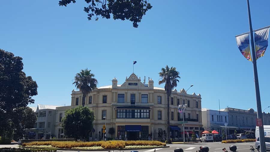 Auckland: Full-Day City Tour - Museum or Winter Garden, plus Cornwall Park and seasonal Parnell options