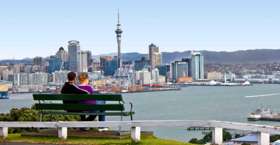 Auckland: Guided Small Group City Discovery Tour - Guides make the difference: When commentary turns stops into meaning