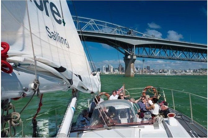 Auckland Harbour Sailing Experience - Why a 90-Minute Harbour Sail Hits the Sweet Spot in Auckland