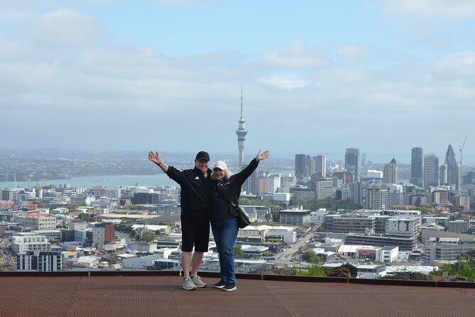 Auckland Highlights Full Day Guided Tour - Mission Bay and MJ Savage Memorial Park: coastal ease, harbor views