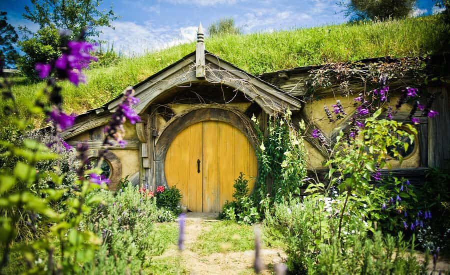 Auckland: Hobbiton Movie Set Tour with Lunch - The $10 gift shop voucher: spend it while you’re still in story mode