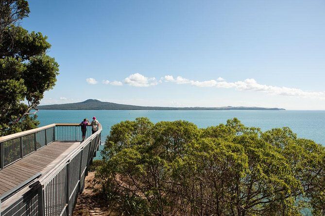 Auckland Māori Culture Experience - Private Tour - Bastion Point: a coastal viewpoint tied to Māori land protests