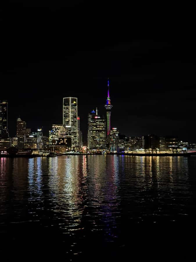 Auckland: Nightlights Harbour Cruise with Canapés and Drink - Key moments to look for