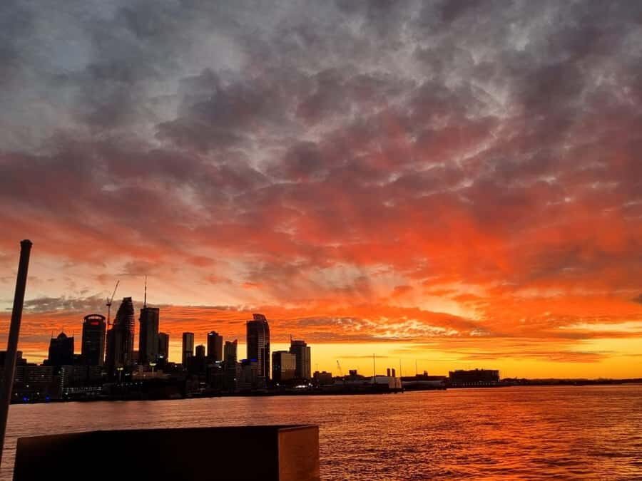 Auckland: Nightlights Harbour Cruise with Canapés and Drink - The 2-hour route: lights of the Viaduct, Bridge, and waterfront