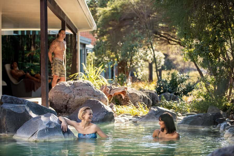 Auckland: Rotorua Highlights with Redwoods Treewalk & Spa - Lunch on Your Own: Budgeting Without Stress