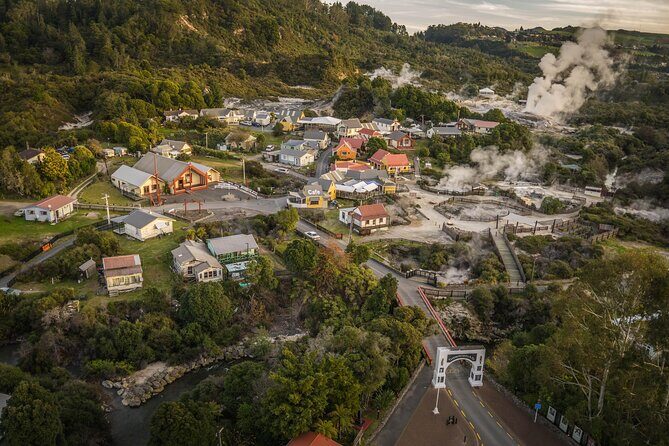 Auckland : Rotorua Living Maori Village with Haka and Hangi Lunch - Whakarewarewa Living Māori Village: where geothermal meets daily life