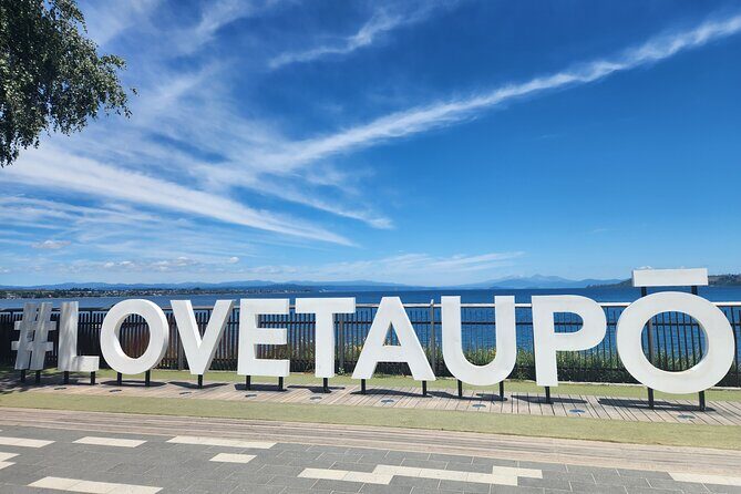 Auckland: Rotorua, Taupo, Waiotapu & Huka Falls Private Trip - Starting in Auckland: Picking Up, Then Getting Rolling