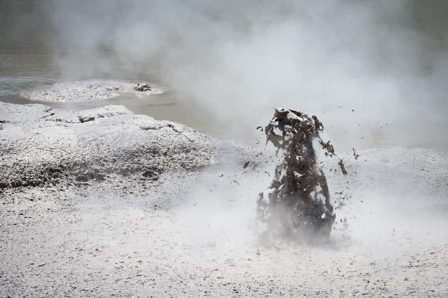 Auckland: Rotorua Wai-O-Tapu & Activity Combinations - Wai-O-Tapu and Lady Knox: the geothermal headline act