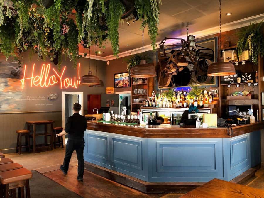Auckland: Scenic Boat Cruise to the Riverhead Tavern - Cruising under Auckland’s Harbour Bridge, plus Chelsea Sugar and Kauri Point