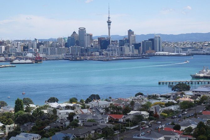 Auckland Scenic Day Tour Full-Day- 8 HOURS - North Shore and Devonport: harbour views plus a walkable old-suburb feel