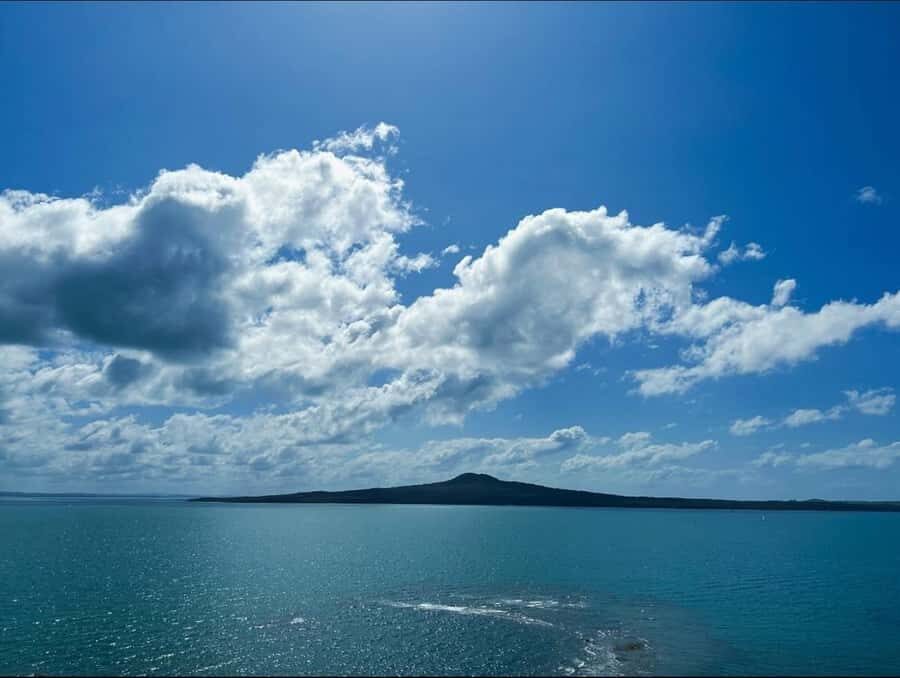 Auckland: Scenic Harbour Cruise with Live Commentary - Devonport and Rangitoto Island: When Auckland Gets Different