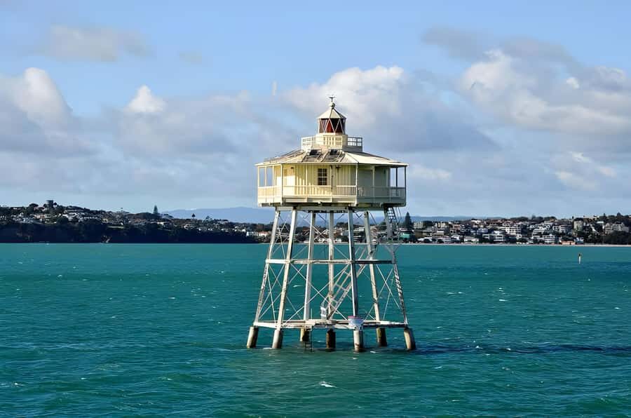Auckland: Scenic Harbour Cruise with Live Commentary - Onboard Viewing Comfort and the Indoor-Outdoor Choice